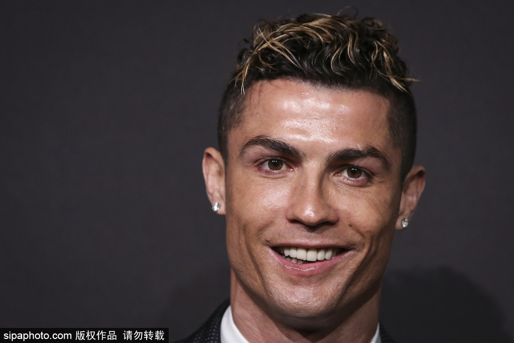 西甲官方：巴萨球迷在上周比赛有对毕包、威廉斯等的辱骂行为（西甲官方通报：巴萨球迷上周比赛中辱骂毕尔巴鄂与威廉斯等人）