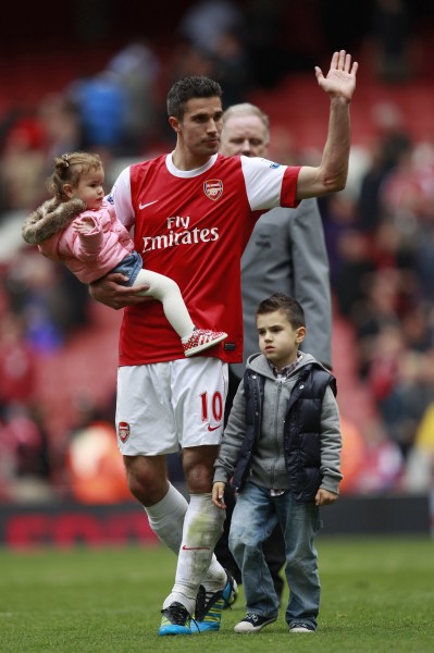 37岁智利老将亚历克西斯·桑切斯迎来西甲生涯百场里程碑（37岁智利名将亚历克西斯·桑切斯达成西甲生涯第100场）