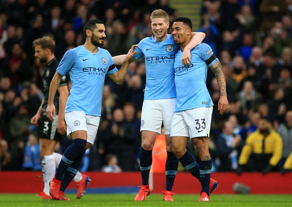 美因茨2-1逆转佛罗伦萨，李在城补时绝杀，霍勒巴赫破门