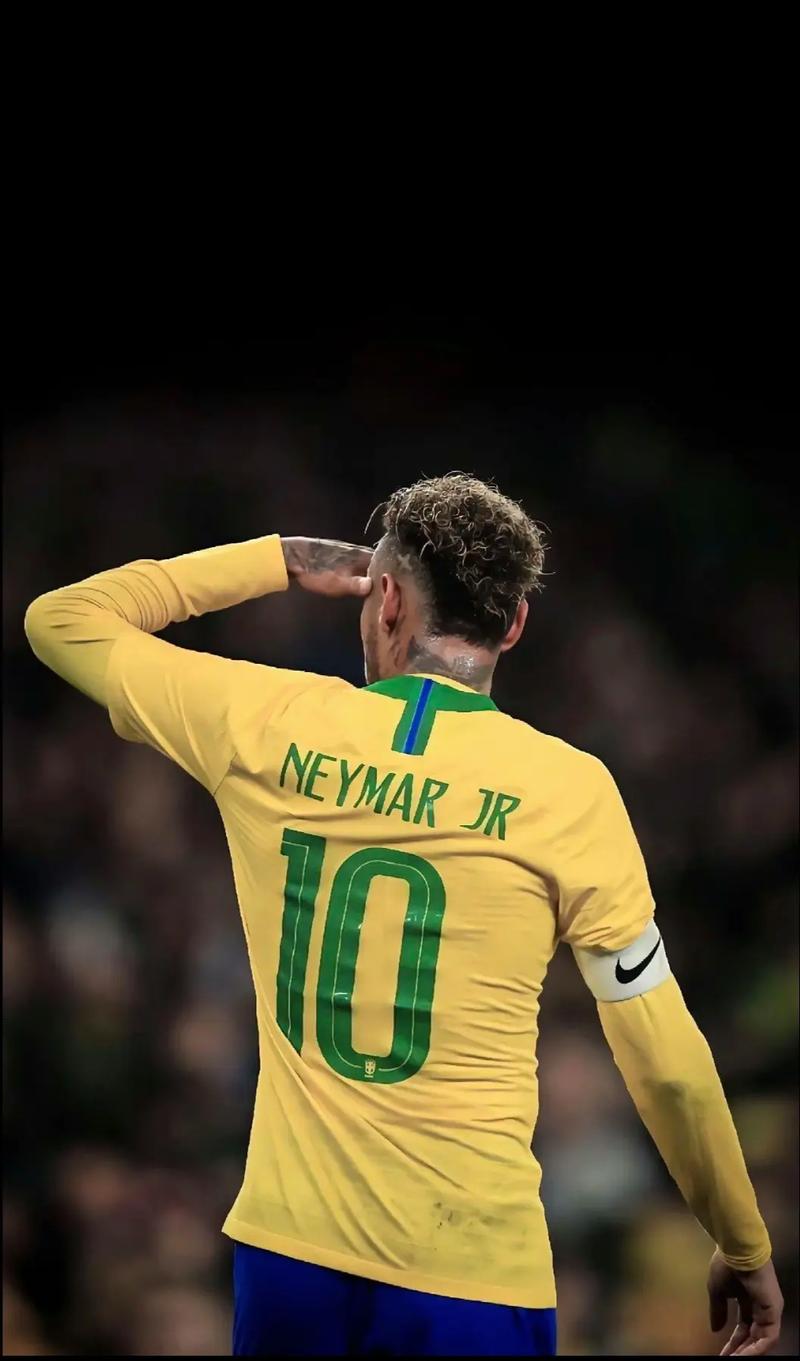 国足重建计划：明年初集结，放弃30岁+老将，蒋圣龙等人成核心（国足重建启动：明年初集中，30岁以上老将暂别，蒋圣龙等成球队核心）