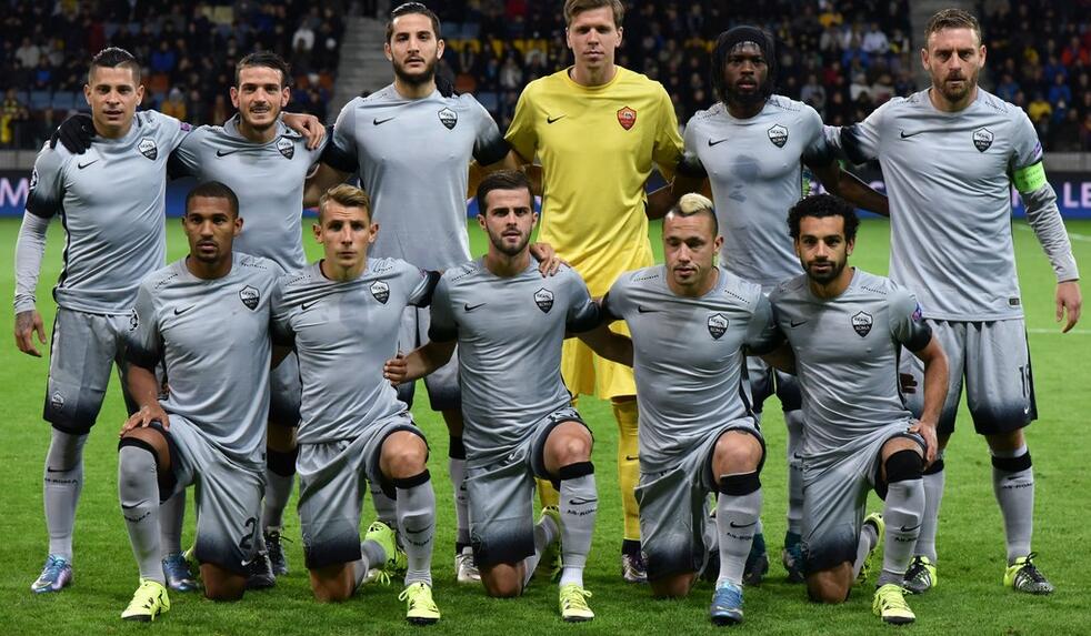 格罗索：停止与2006年国家队比较，年轻球员要重建意大利足球（格罗索：别再和2006年国家队比较，意大利足球重建要靠年轻球员）