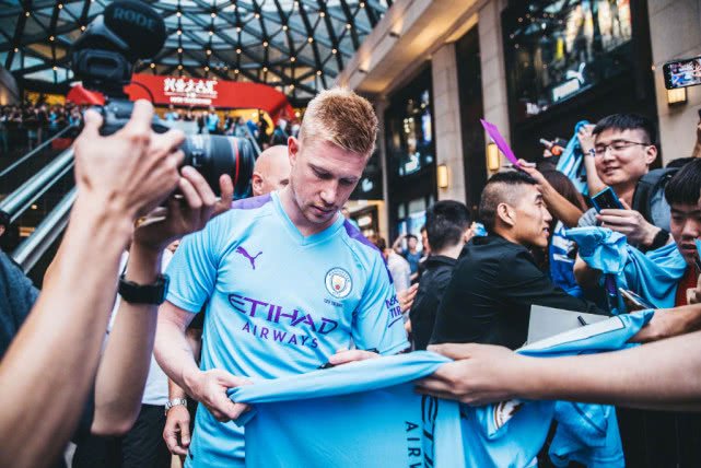 成都1-2不敌河南无缘夺冠，赛后官微大量球迷留言表示失望