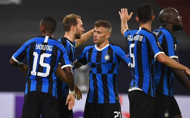 西班牙vs格鲁吉亚全场：控球率61-39，射门10-5（西班牙对格鲁吉亚全场数据：控球61%-39%，射门10比5）