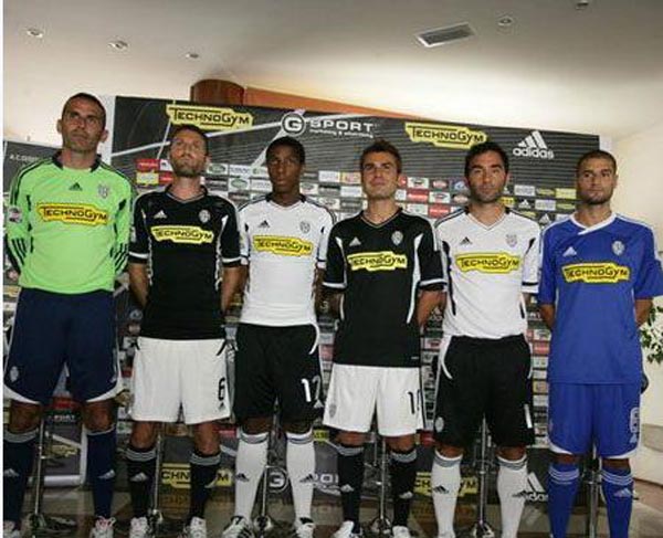 哈兰德的牺牲：曼城3-2绝杀利兹联，他全场仅1射门的背后意义