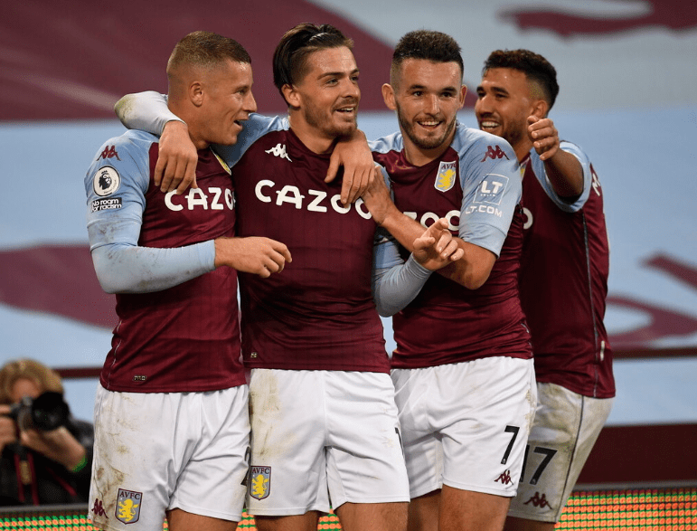 泰州队“苏超”冠军奖杯开启全市巡展，第一站在海陵老街