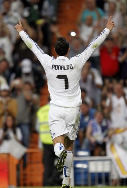 杨瀚森下半场防守端和篮板球卡位意识都有提升 期待更好表现！