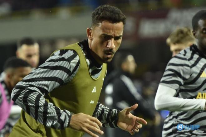 欧冠本轮最佳球员候选：姆巴佩、维蒂尼亚、吉拉西、奥巴梅扬