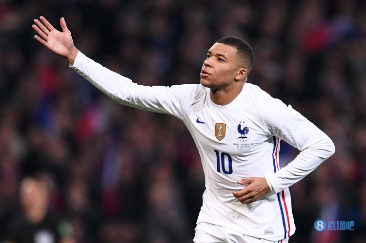 英超半场：阿德利、亚当斯破门，伯恩茅斯暂2-1桑德兰