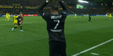 贝克汉姆发文庆祝球队夺冠，妻子、儿子、女儿齐现身，38岁梅西再创传奇